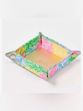 NEW Lilly Pulitzer catch all trinket tray GWP catchall jewelry delight patch